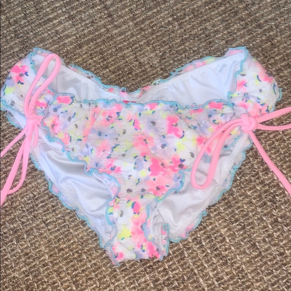 victoria’s secret cheeky bottom
